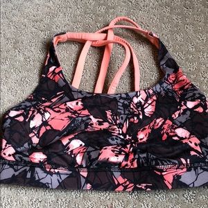 Lululemon sports bra